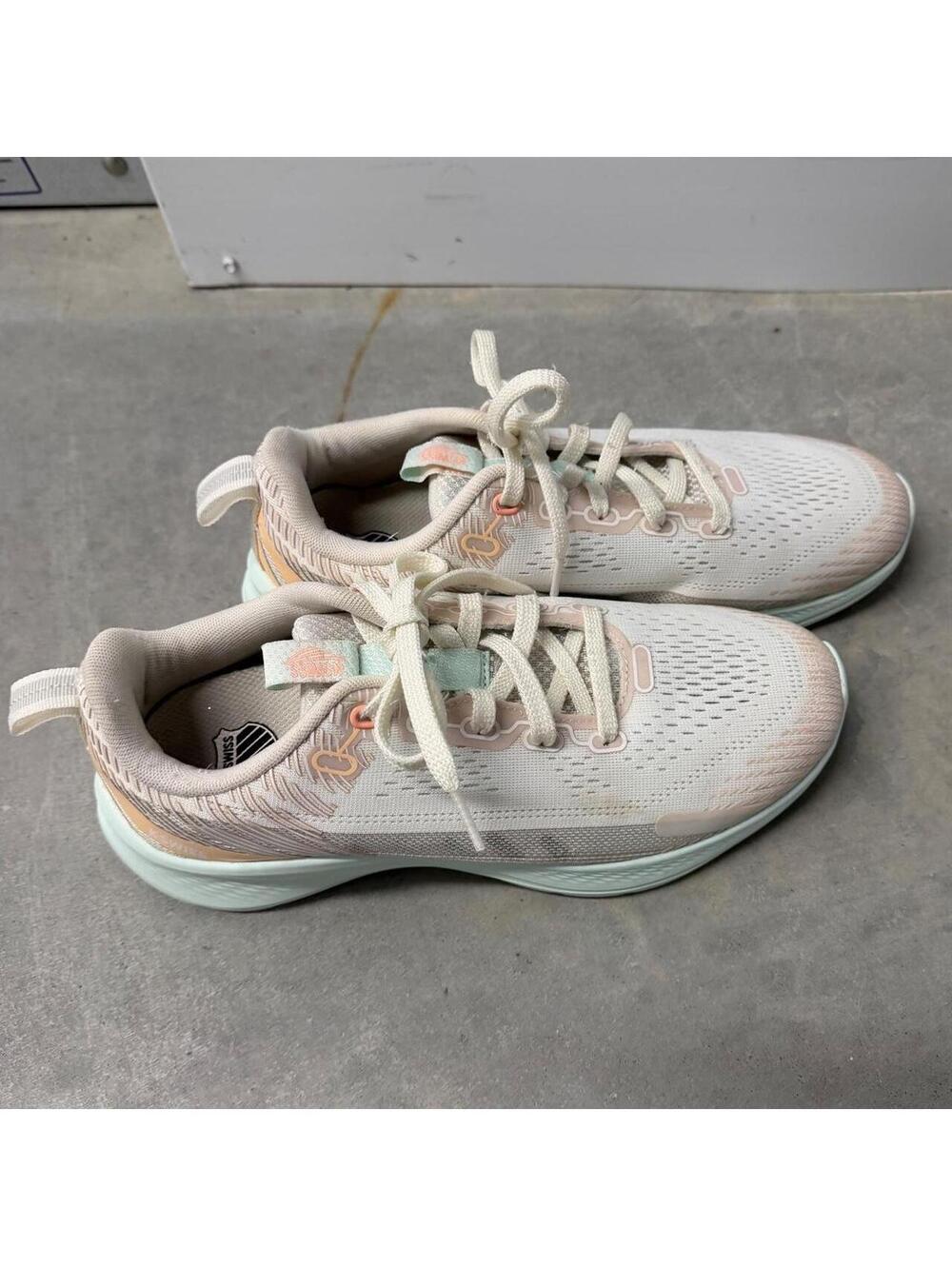 Y2k K-Swiss Women's Walking/ Running Shoes US Size 8.5 Creme